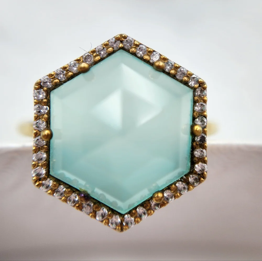 Elegant Gold and Blue Hexagon Ring